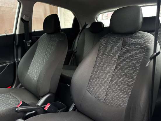 HYUNDAI-HB20-1.0 COMFORT STYLE 12V FLEX 4P MANUAL HYUNDAI-HB20-2016