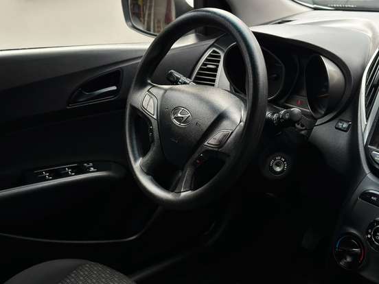 HYUNDAI-HB20-2016