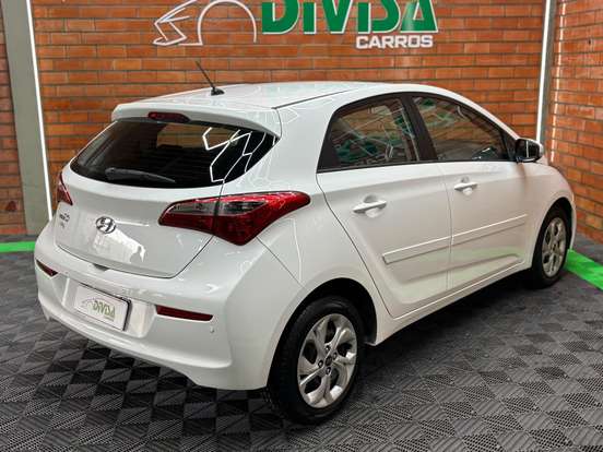 HYUNDAI-HB20-2015