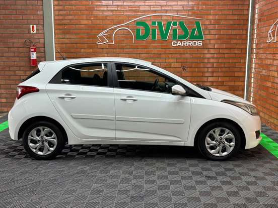 HYUNDAI-HB20-2015