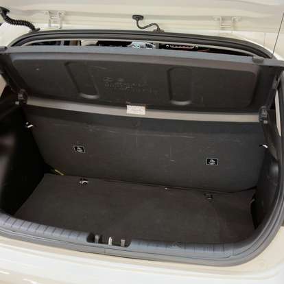 HYUNDAI-HB20-2023