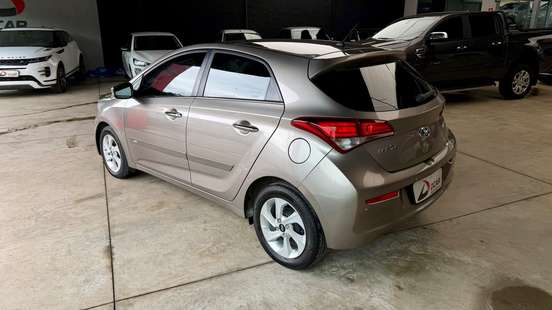 HYUNDAI-HB20-2015