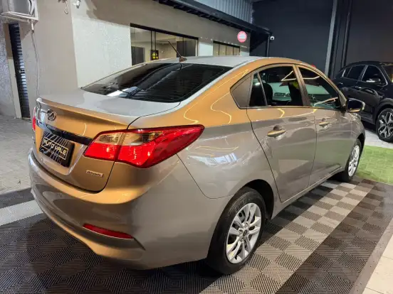 HYUNDAI-HB20S-1.6 COMFORT PLUS 16V FLEX 4P AUTOMÁTICO HYUNDAI-HB20S-2017