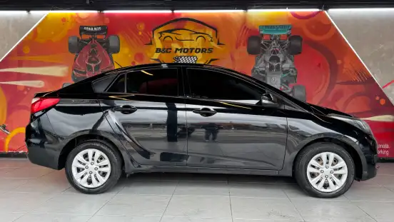 HYUNDAI-HB20S-2017