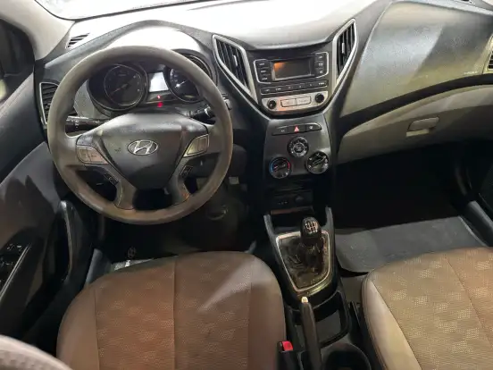 HYUNDAI-HB20S-2016