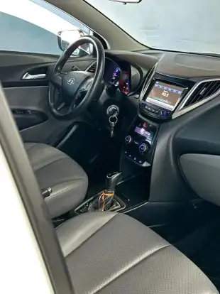 HYUNDAI-HB20S-2017