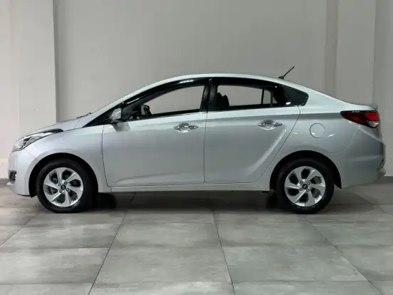 HYUNDAI-HB20S-1.6 PREMIUM 16V FLEX 4P AUTOMÁTICO HYUNDAI-HB20S-2017