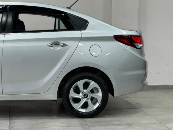 HYUNDAI-HB20S-1.6 PREMIUM 16V FLEX 4P AUTOMÁTICO HYUNDAI-HB20S-2017