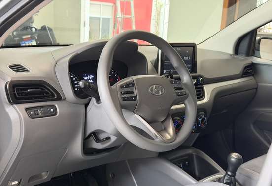 HYUNDAI-HB20S-2025