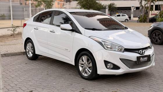 HYUNDAI HB20S 1.0 COMFORT PLUS 12V FLEX 4P MANUAL