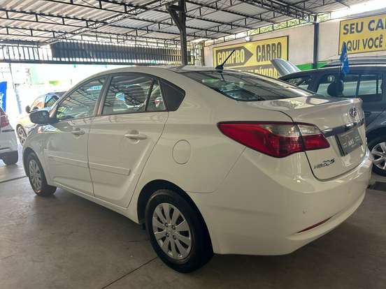 HYUNDAI-HB20S-1.6 COMFORT PLUS 16V FLEX 4P AUTOMÁTICO HYUNDAI-HB20S-2015