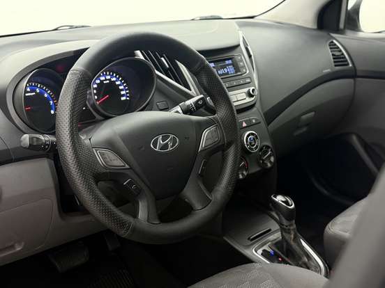 HYUNDAI-HB20S-2015