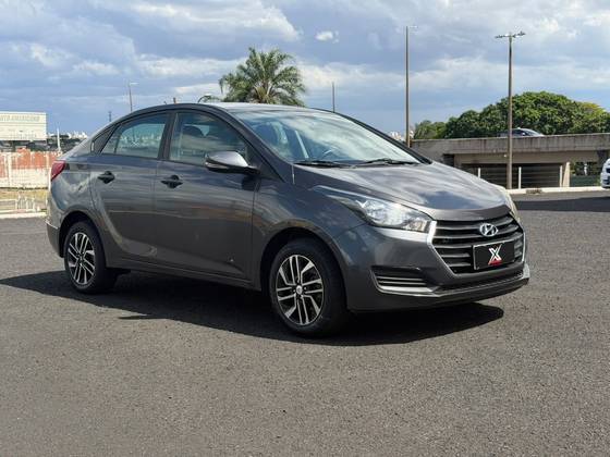 HYUNDAI HB20S 1.6 COMFORT PLUS 16V FLEX 4P MANUAL