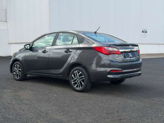 HYUNDAI-HB20S-1.6 COMFORT PLUS 16V FLEX 4P MANUAL HYUNDAI-HB20S-2017