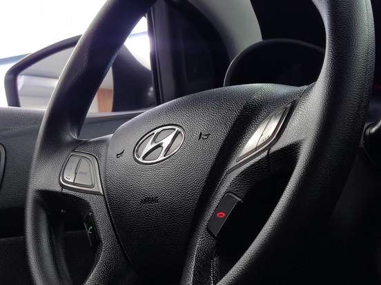 HYUNDAI-HB20S-2013