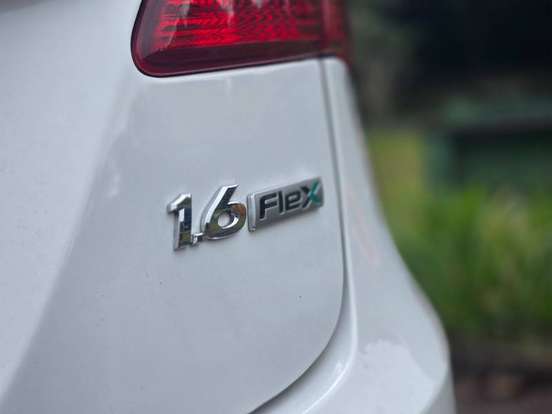 HYUNDAI-HB20S-1.6 PREMIUM 16V FLEX 4P MANUAL HYUNDAI-HB20S-2015