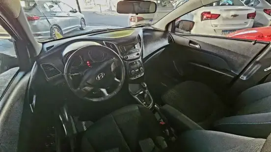 HYUNDAI-HB20X-2016
