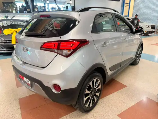 HYUNDAI-HB20X-1.6 16V PREMIUM FLEX 4P AUTOMÁTICO HYUNDAI-HB20X-2018