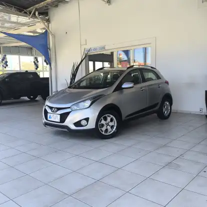 HYUNDAI-HB20X-1.6 16V PREMIUM FLEX 4P AUTOMÁTICO HYUNDAI-HB20X-2014