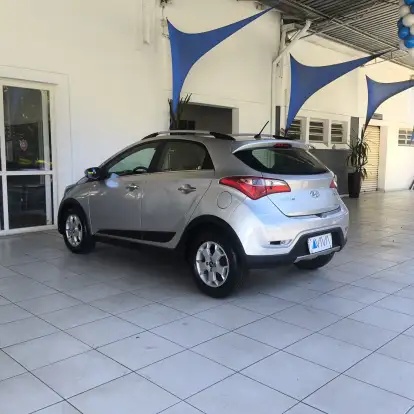 HYUNDAI-HB20X-2014