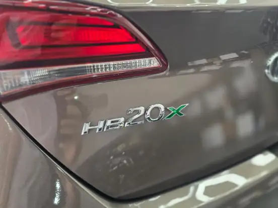 HYUNDAI-HB20X-1.6 16V STYLE FLEX 4P AUTOMÁTICO HYUNDAI-HB20X-2016