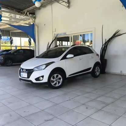 HYUNDAI-HB20X-2015