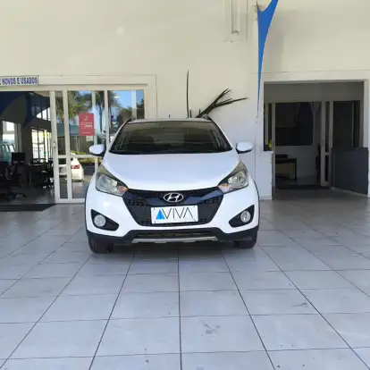 HYUNDAI-HB20X-1.6 16V STYLE FLEX 4P AUTOMÁTICO HYUNDAI-HB20X-2015