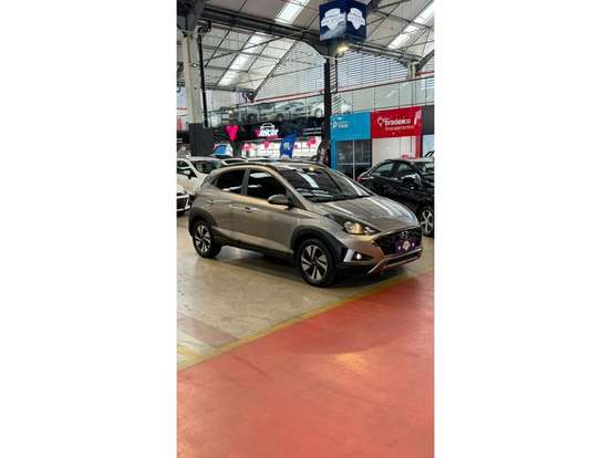 HYUNDAI-HB20X-2021