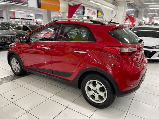 HYUNDAI-HB20X-1.6 16V PREMIUM FLEX 4P AUTOMÁTICO HYUNDAI-HB20X-2014