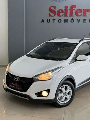 HYUNDAI-HB20X-1.6 16V PREMIUM FLEX 4P AUTOMÁTICO HYUNDAI-HB20X-2015