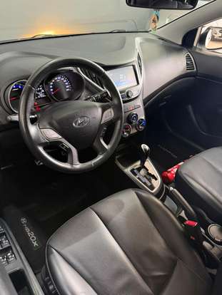 HYUNDAI-HB20X-2015