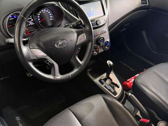 HYUNDAI-HB20X-1.6 16V PREMIUM FLEX 4P AUTOMÁTICO HYUNDAI-HB20X-2015