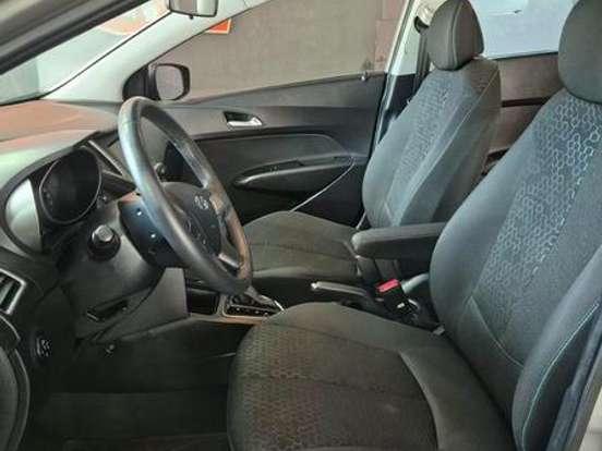 HYUNDAI-HB20X-1.6 16V PREMIUM FLEX 4P AUTOMÁTICO HYUNDAI-HB20X-2017