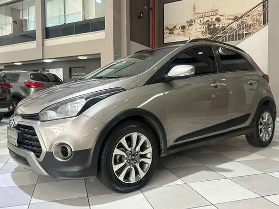 HYUNDAI-HB20X-1.6 16V STYLE FLEX 4P AUTOMÁTICO HYUNDAI-HB20X-2017