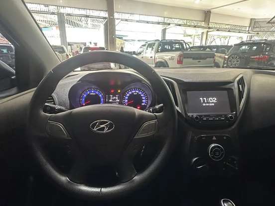 HYUNDAI-HB20X-2017