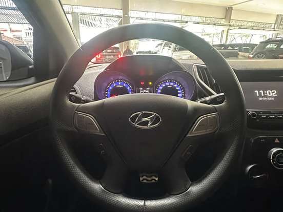 HYUNDAI-HB20X-1.6 16V STYLE FLEX 4P AUTOMÁTICO HYUNDAI-HB20X-2017