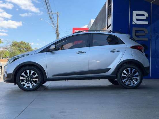 HYUNDAI-HB20X-2018