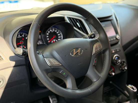 HYUNDAI-HB20X-2018