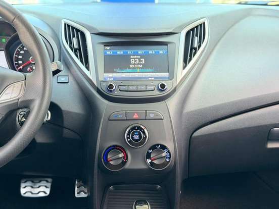 HYUNDAI-HB20X-1.6 16V STYLE FLEX 4P AUTOMÁTICO HYUNDAI-HB20X-2018