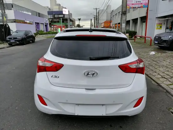 HYUNDAI-I30-1.8 MPI 16V GASOLINA SÉRIE LIMITADA 4P AUTOMATICO HYUNDAI-I30-2014
