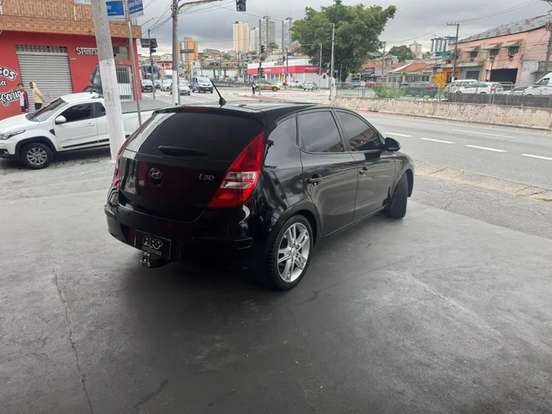 HYUNDAI-I30-2.0 MPFI GLS 16V GASOLINA 4P AUTOMÁTICO HYUNDAI-I30-2010