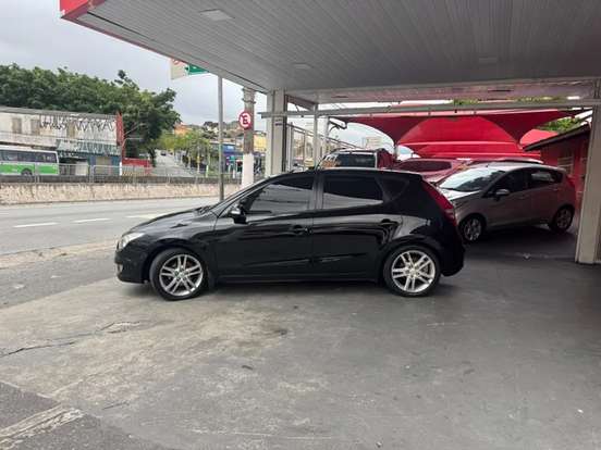 HYUNDAI-I30-2010
