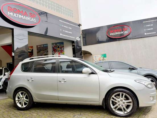 HYUNDAI-I30 CW-2.0 MPFI GLS 16V GASOLINA 4P AUTOMÁTICO HYUNDAI-I30 CW-2011