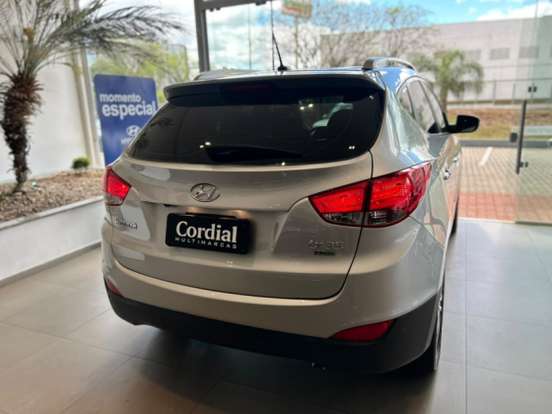 HYUNDAI-IX35-2.0 MPFI GLS 4X2 16V GASOLINA 4P AUTOMÁTICO HYUNDAI-IX35-2012