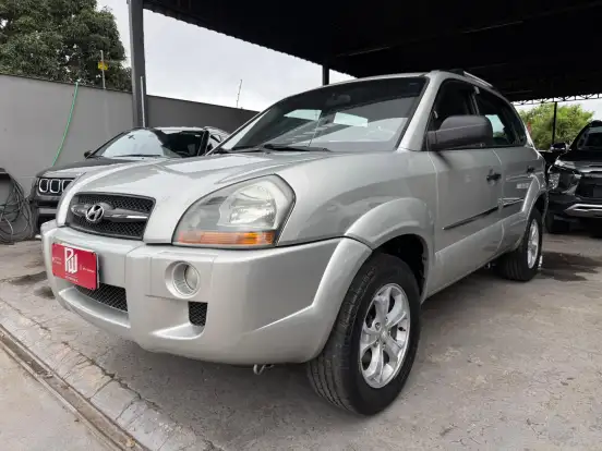 HYUNDAI-TUCSON-2.0 GL 2WD 16V GASOLINA 4P MANUAL HYUNDAI-TUCSON-2010
