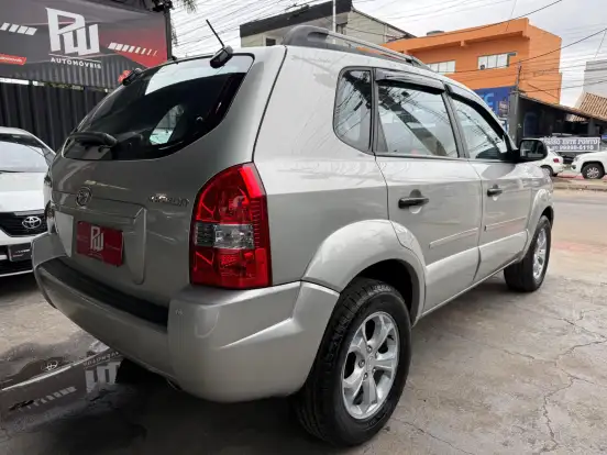 HYUNDAI-TUCSON-2.0 GL 2WD 16V GASOLINA 4P MANUAL HYUNDAI-TUCSON-2010