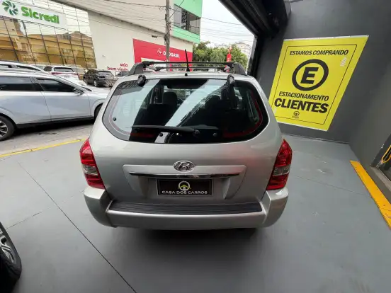 HYUNDAI-TUCSON-2012