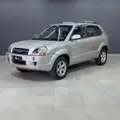 HYUNDAI TUCSON 2.0 MPFI GLS 16V 143CV 2WD FLEX 4P AUTOMÁTICO HYUNDAI TUCSON 2.0 MPFI GLS 16V 143CV 2WD FLEX 4P AUTOMÁTICO