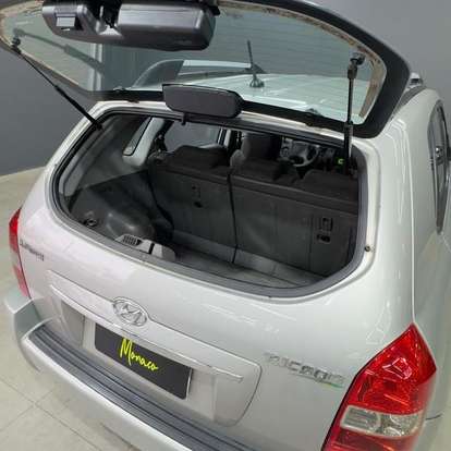 HYUNDAI-TUCSON-2011