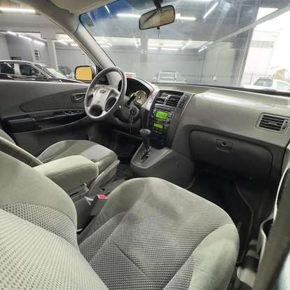 HYUNDAI-TUCSON-2011